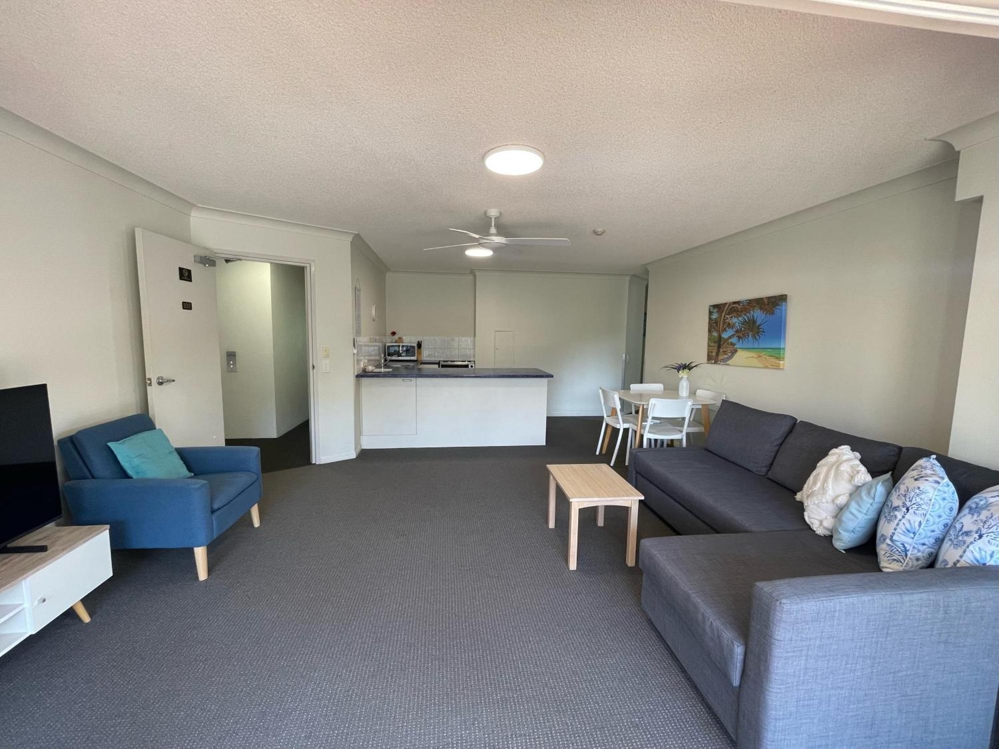 Belaire Place Motel Apartments Caloundra Esterno foto