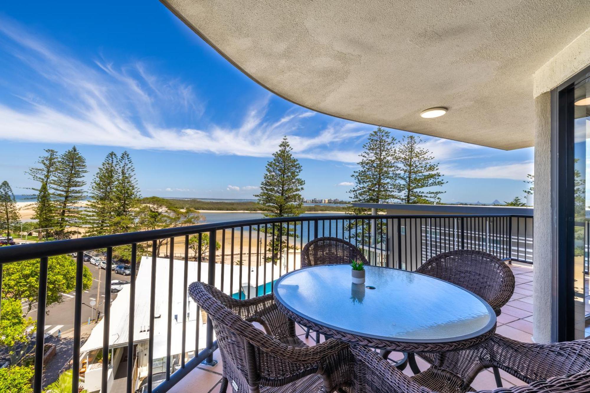 Belaire Place Motel Apartments Caloundra Esterno foto