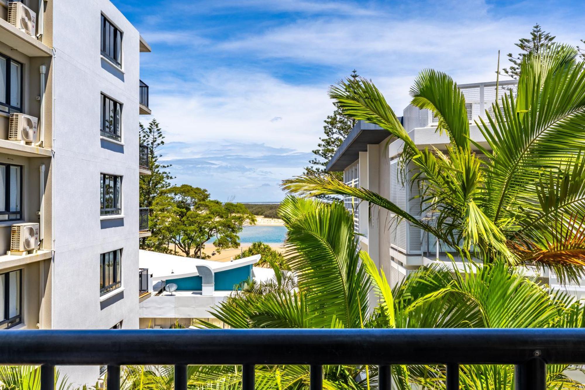 Belaire Place Motel Apartments Caloundra Esterno foto