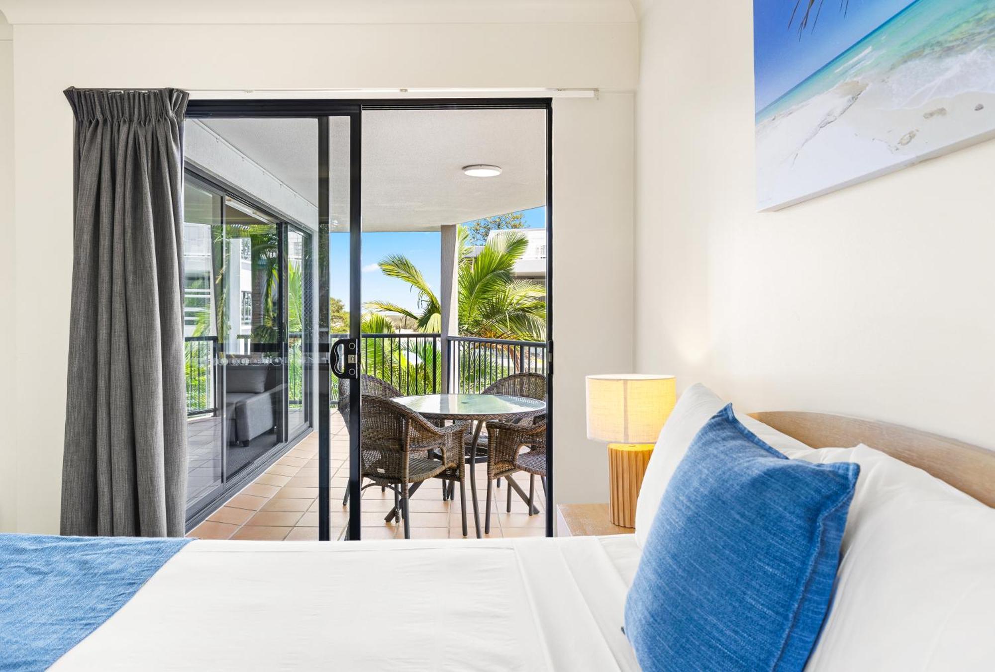 Belaire Place Motel Apartments Caloundra Esterno foto