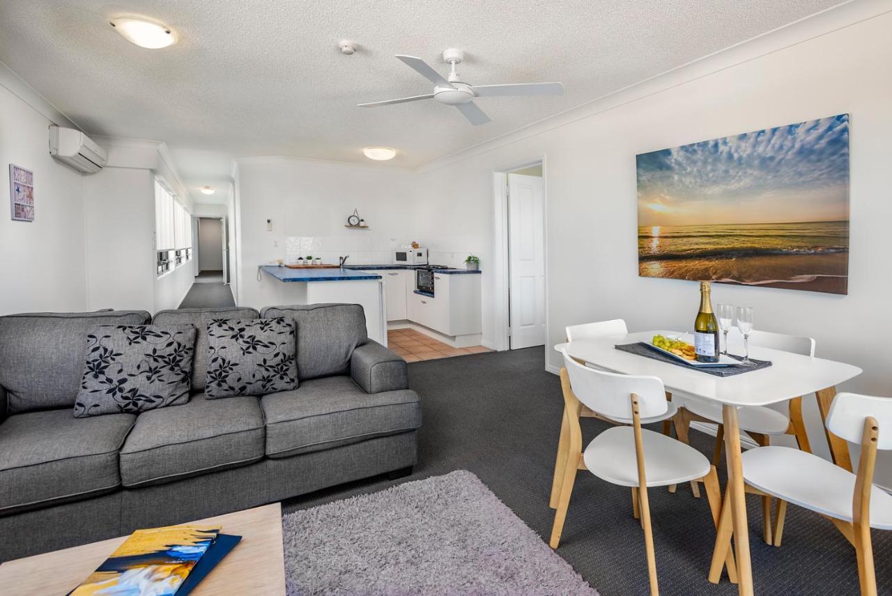 Belaire Place Motel Apartments Caloundra Esterno foto