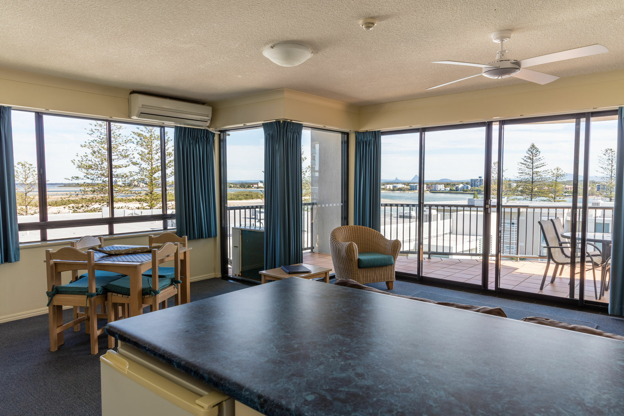 Belaire Place Motel Apartments Caloundra Esterno foto