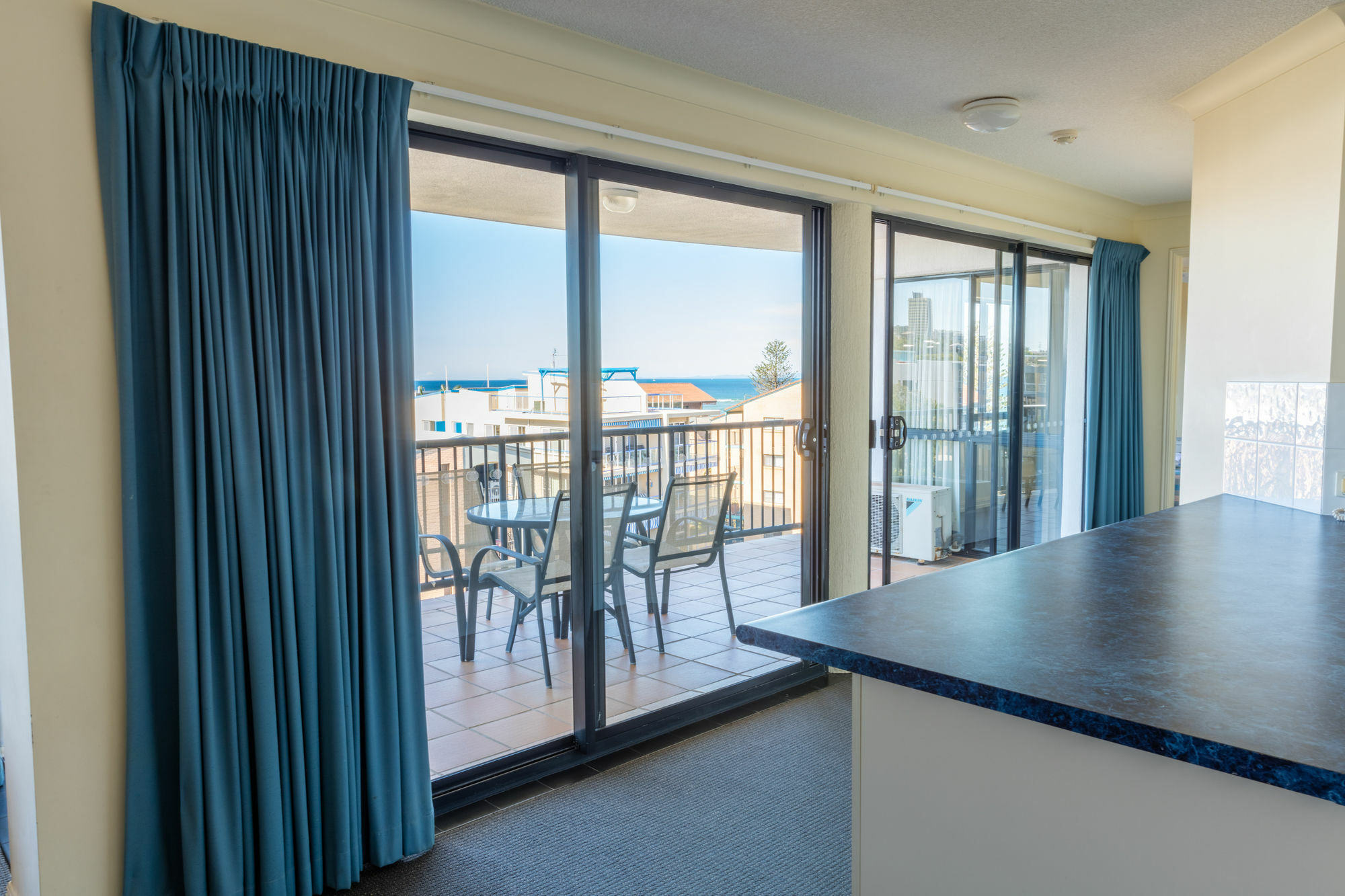 Belaire Place Motel Apartments Caloundra Esterno foto